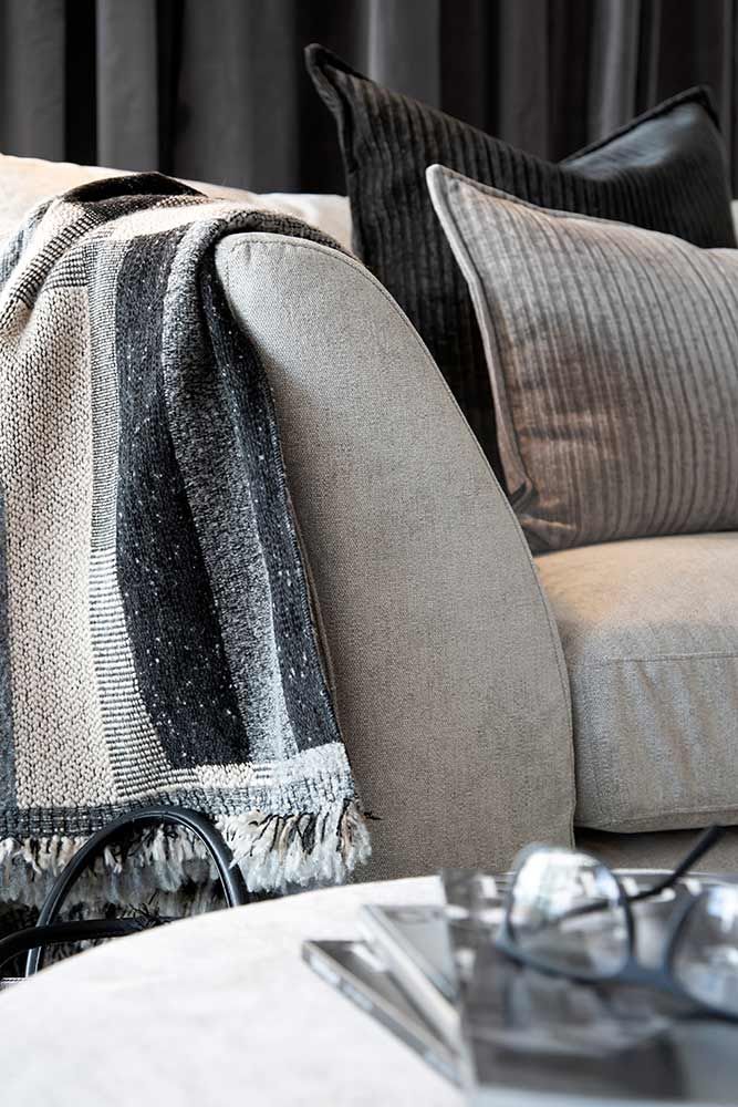 Stafford 3-seater sofa True Nature