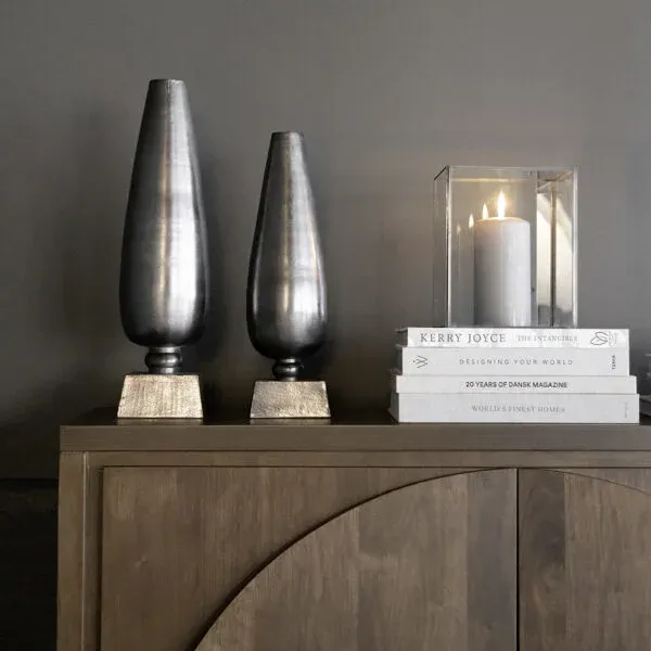 Benito L decoration graphite