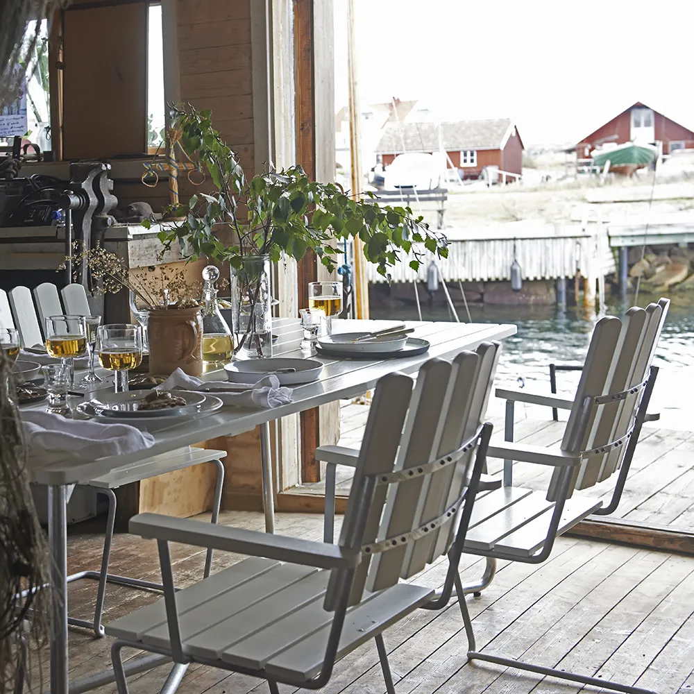 A2 Armchair White lacquered Oak / Hot dip galvanised Frame