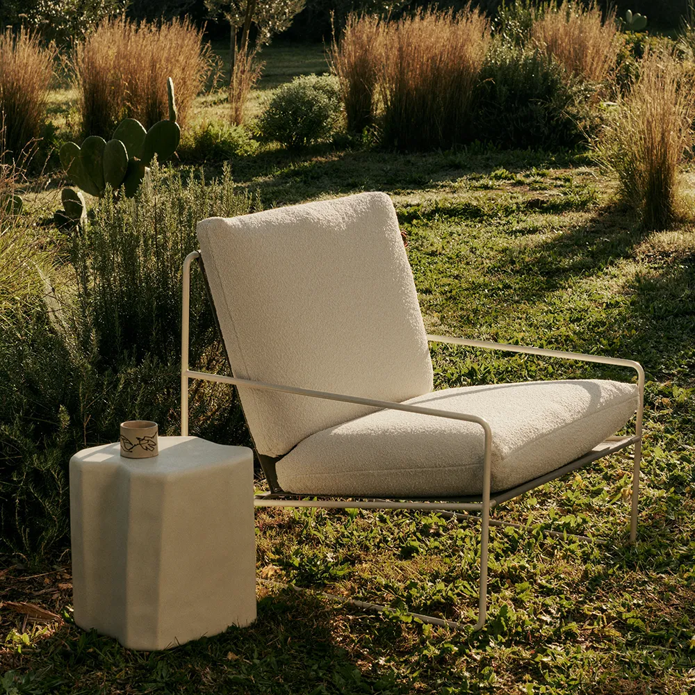 Desert Armchair Black/Off-white