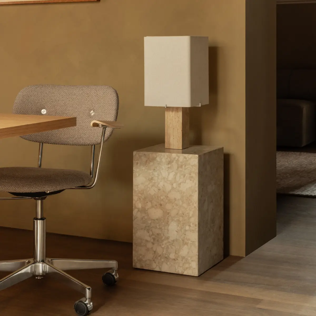 Nonna Table Lamp Travertine Sand/Textile Sand – H49 cm