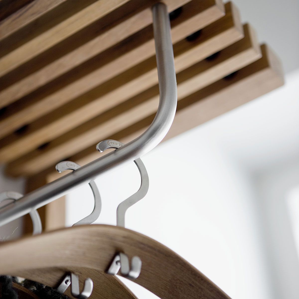 Cutter coat hanger Oak