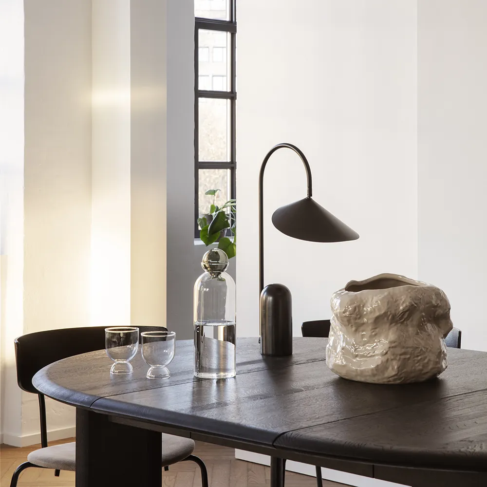 Arum Table Lamp Black
