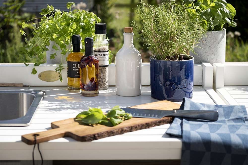 Läckö Outdoor Kitchen / Workbench White 