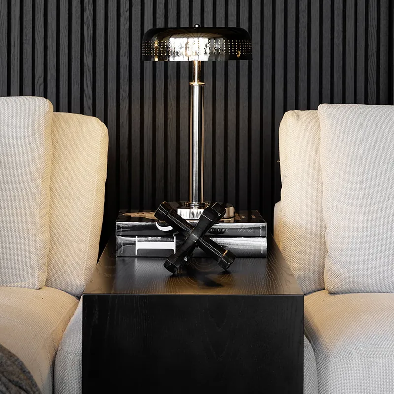 Hunter side table black