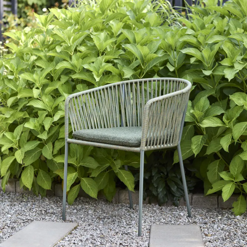 PIATTO Chair with armrests - Raw Avocado/Nordic Green