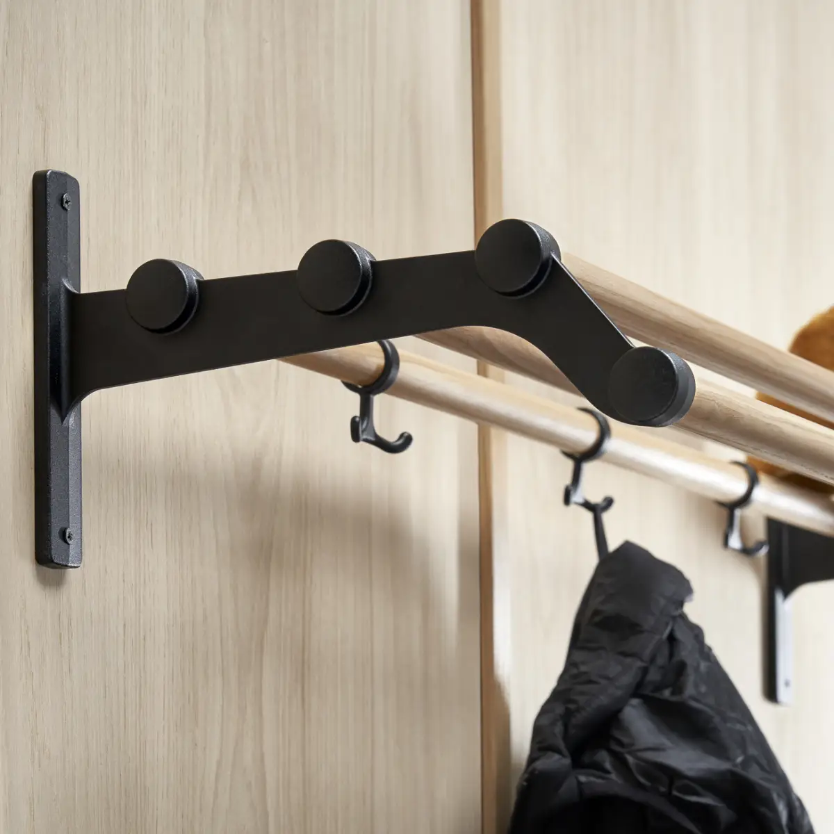 Nostalgi 291 Hat shelf Black White
