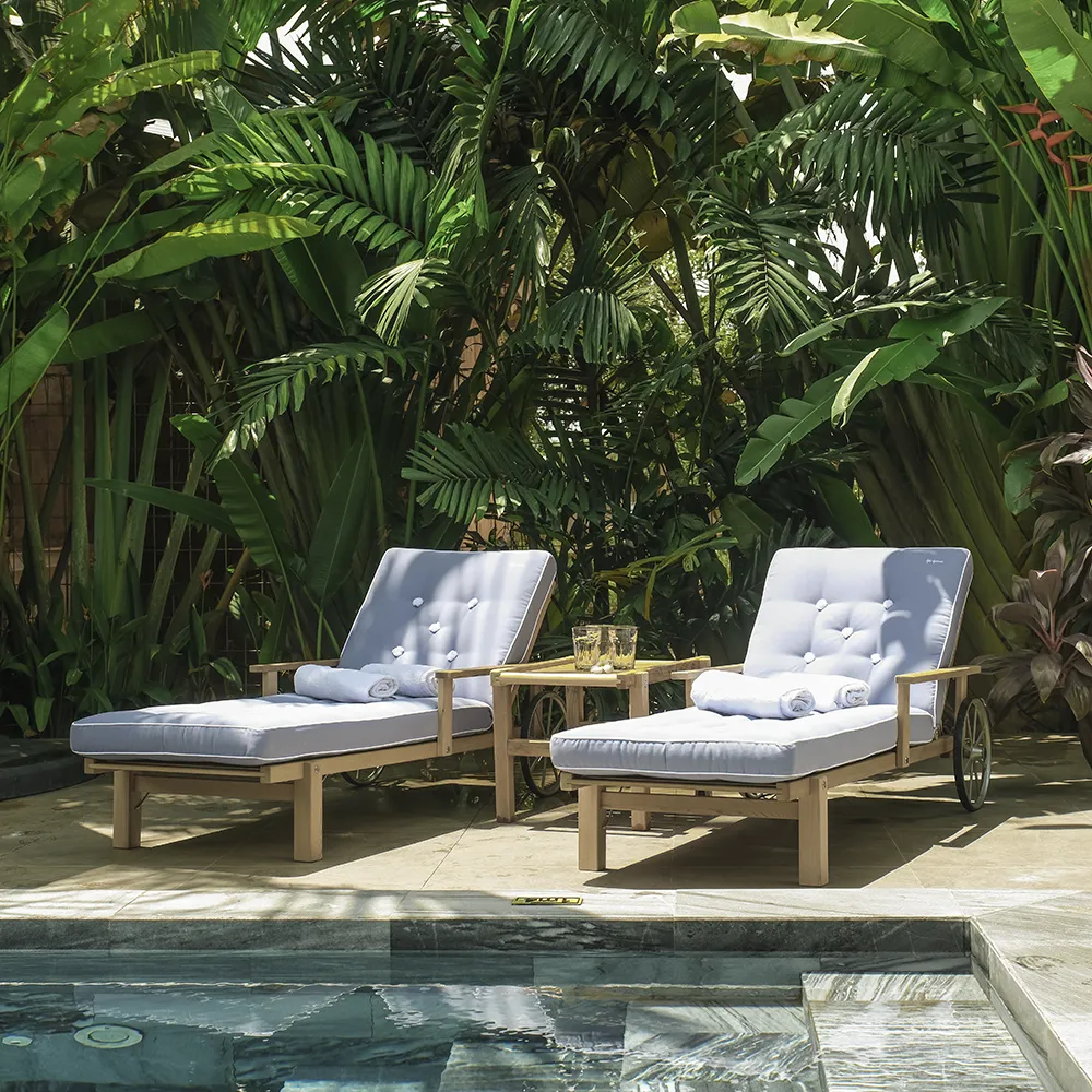 Sunbed With Armrests Redwood