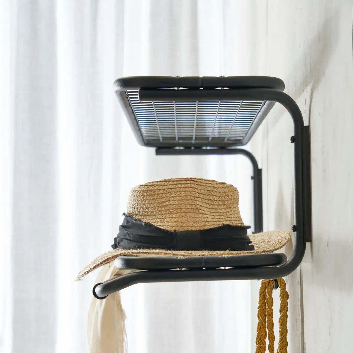 Classic Hat shelf 100 cm Black Black