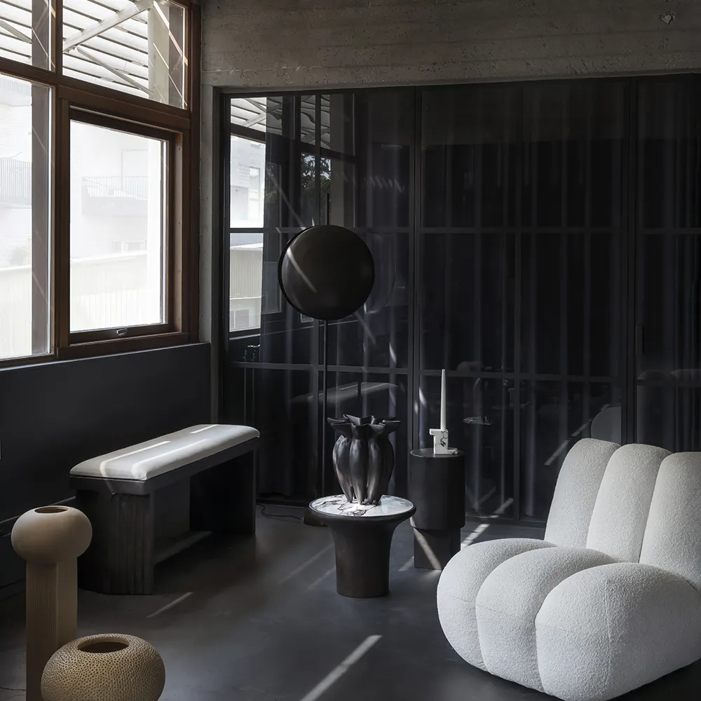 Trumpet Table, Low - Calacatta