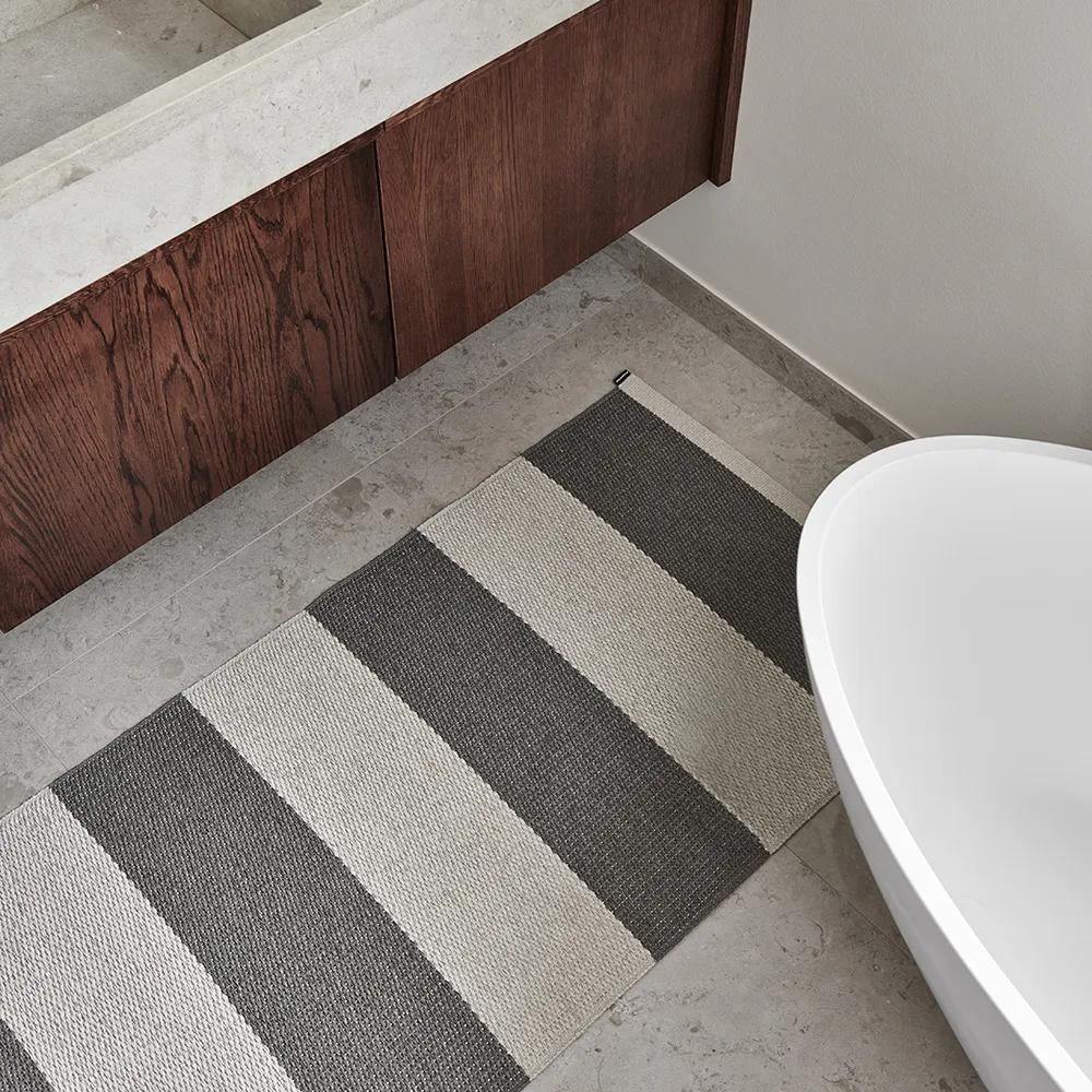 Bob Carpet Charcoal/Linen 140 x 180 cm