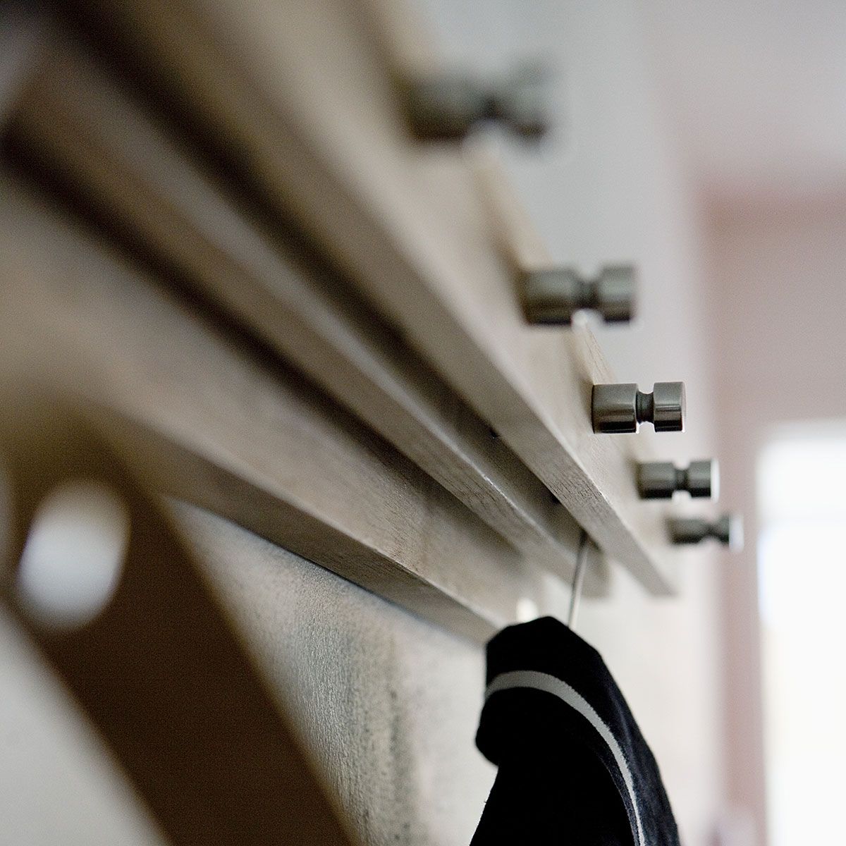 Cutter coat hanger 72 cm Oak