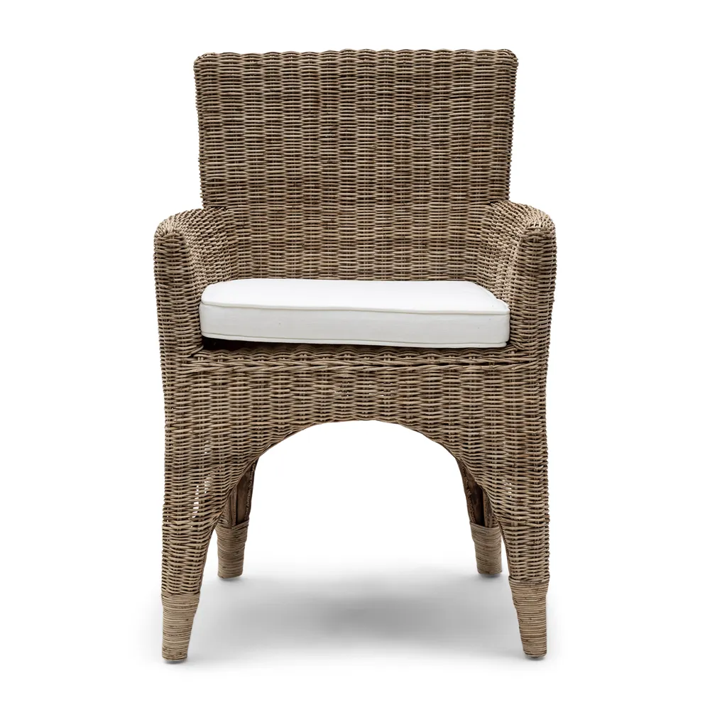 The Hamptons dining chair with armrests