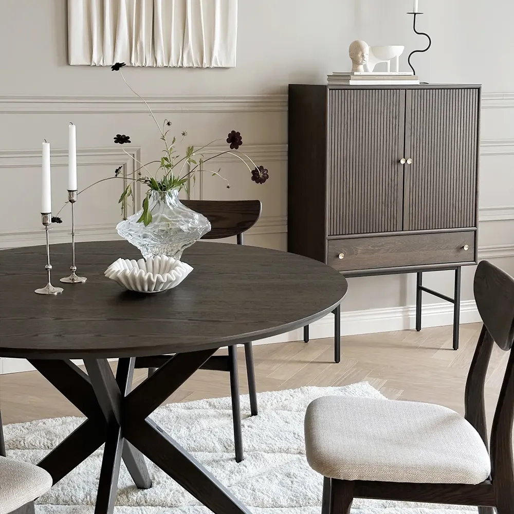 Calverton dining table Ø120 cm brown oak