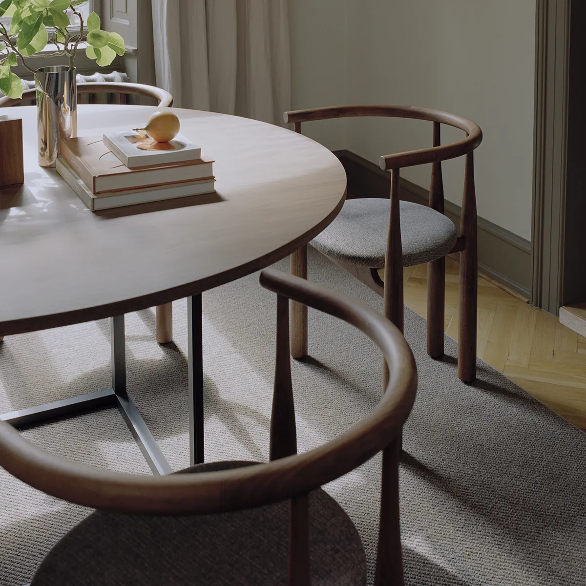 Dining Chair Bukowski Walnut Romo Linara with armrest
