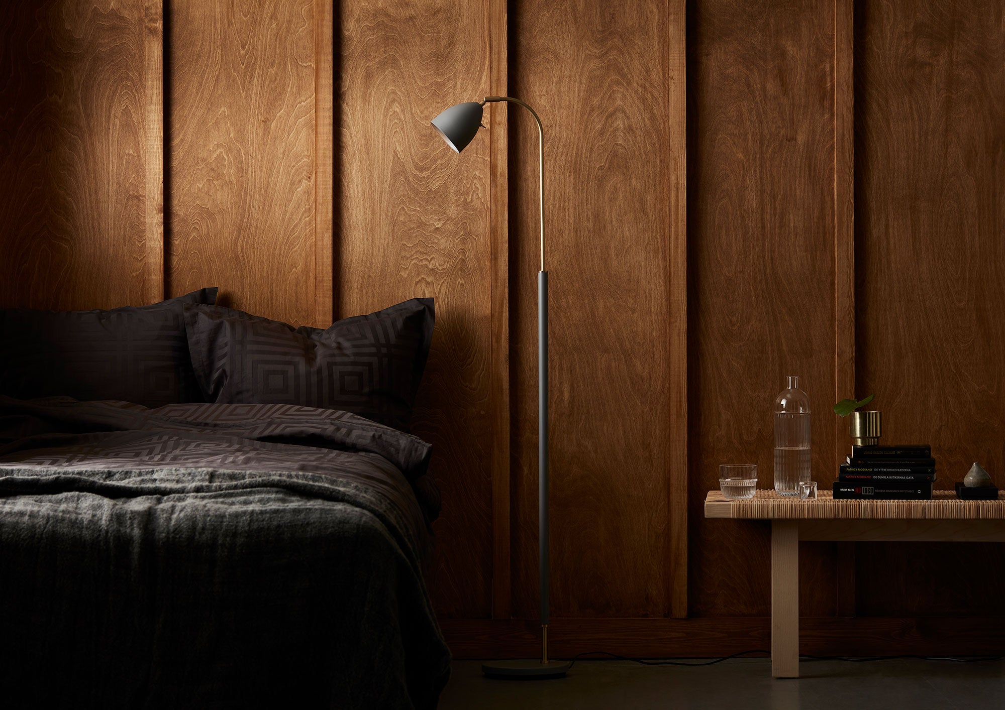 Deluxe Floor Lamp Black/Brass Mr16 Incl Light Source