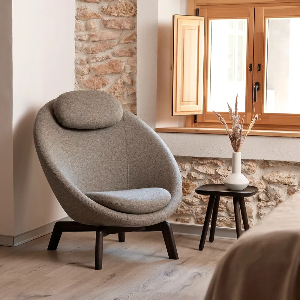 Pace coffee table 40x40 cm Dark brown