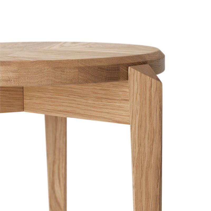 Stool SM840 black lacquered oak