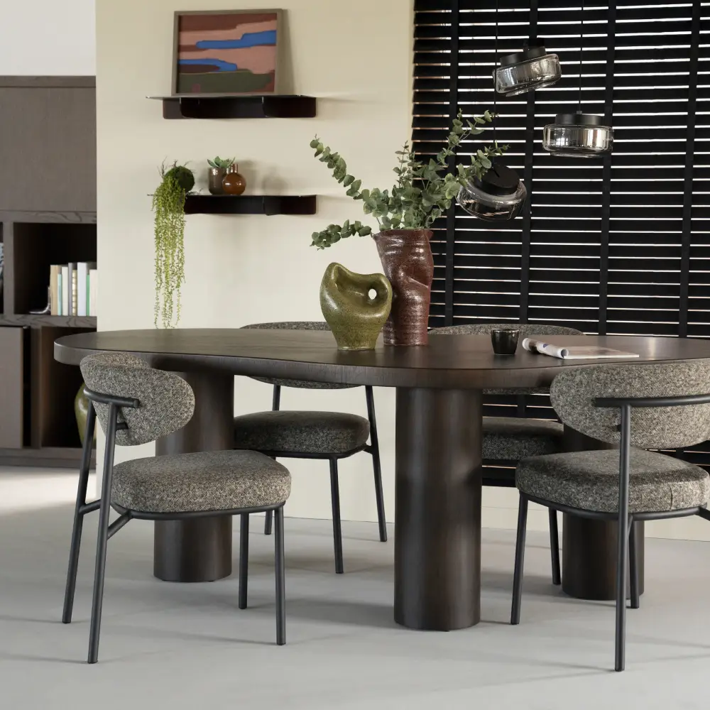 Bobbie Dining table