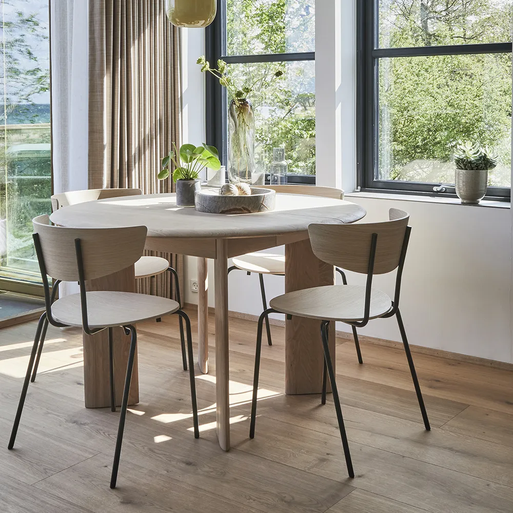 Bevel Dining table Ø117 cm - White Oiled Oak