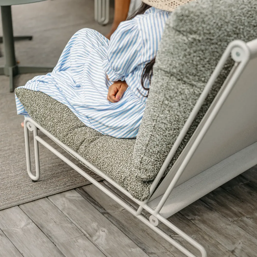 Blixt armchair Light Grey/Teddy Verde