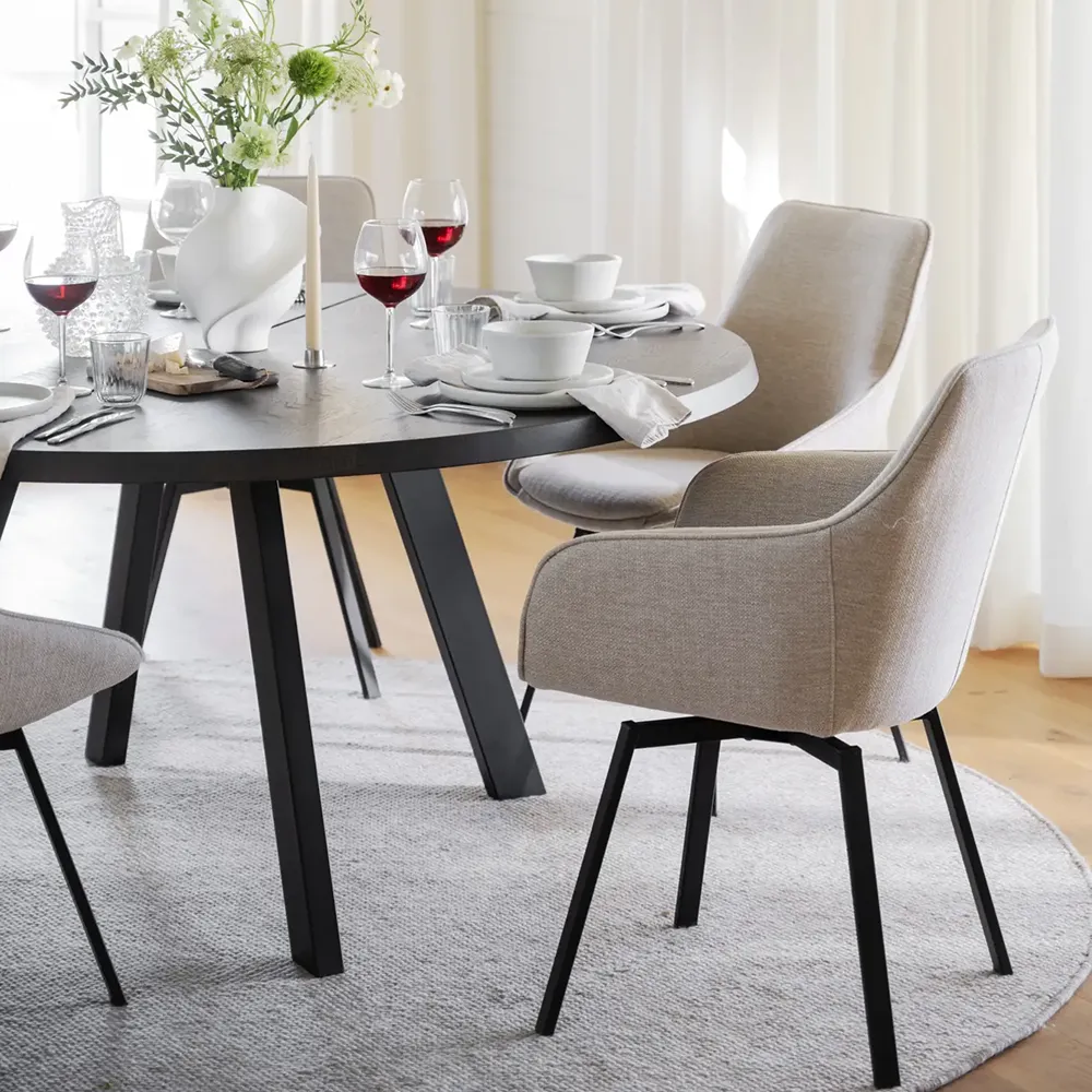 Alison chair with armrests lightbeige fabric/black metal legs