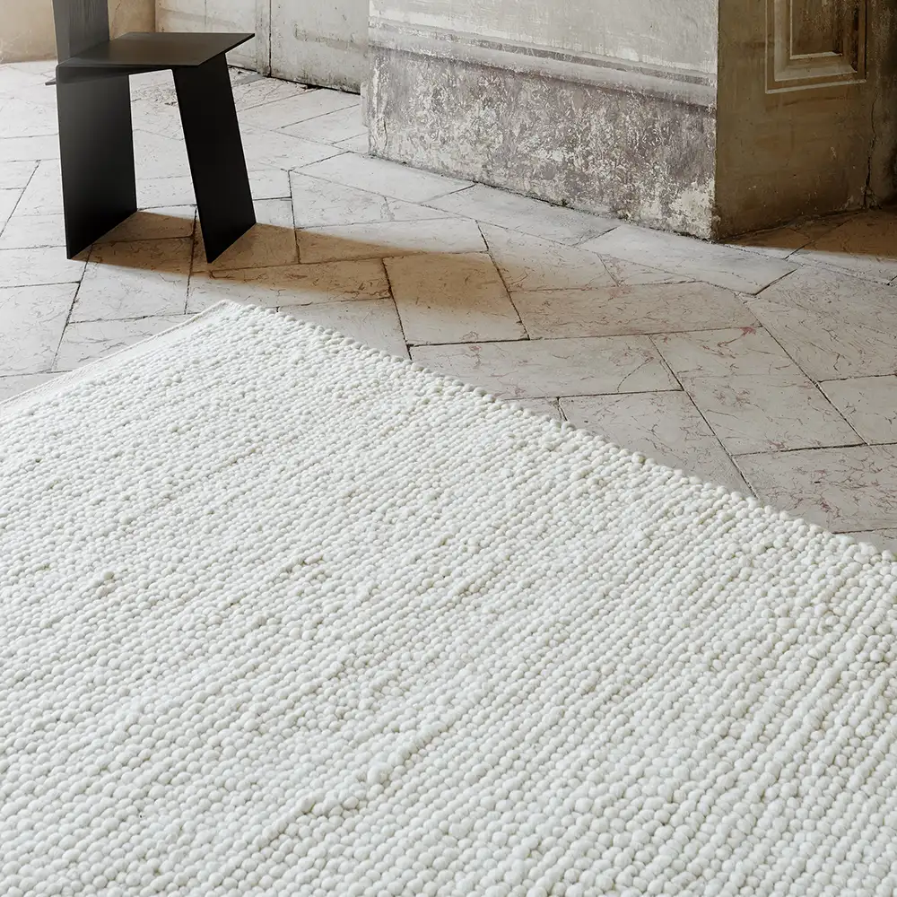 Flavia White 140x200 carpet 