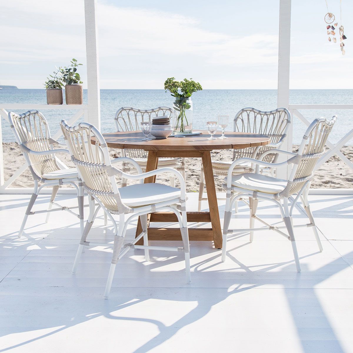 Margret armchair rattan white / beige